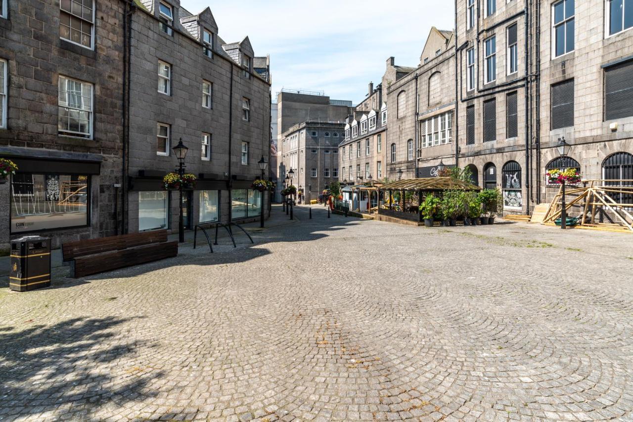 Historic Location, Private Parking, Ground Floor Luxury Flat Lägenhet Aberdeen Exteriör bild